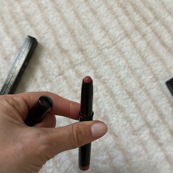 Laura Mercier Velour Extreme Matte Lipstick Vibe new - Picture 1 of 4